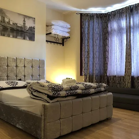 House 49 Hotel